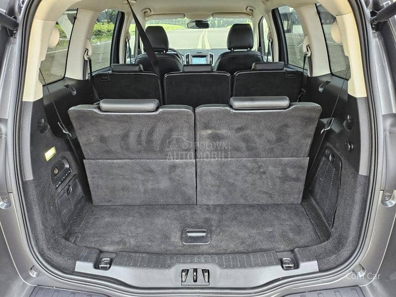 Ford Galaxy 7 s e d i š t a