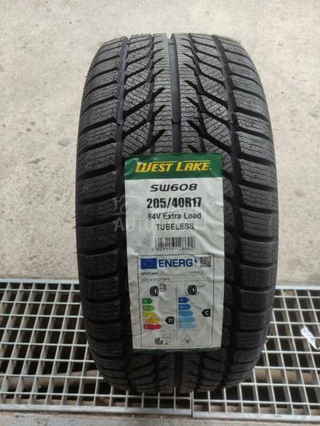 Westlake 205/40 R17 Zimska