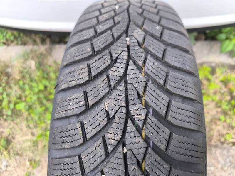 Continental 195/65 R15 Zimska