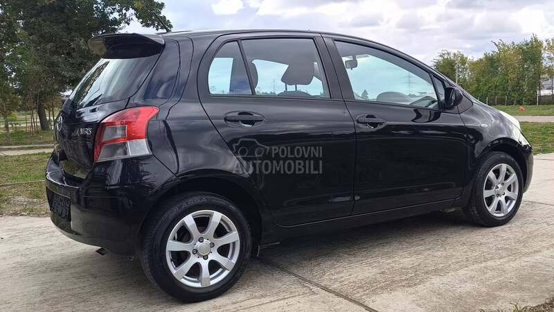 Toyota Yaris 1.0 b.e.n.z