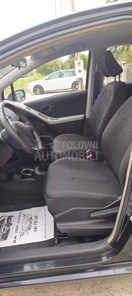 Toyota Yaris 1.0 b.e.n.z