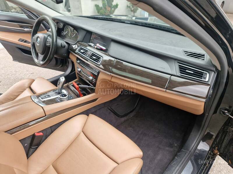 BMW 730 A K C I J A
