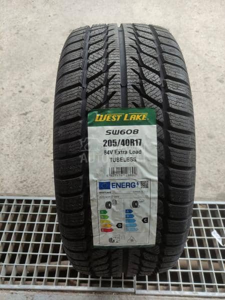 Westlake 205/40 R17 Zimska