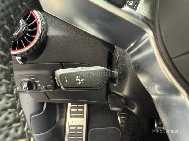 Audi TT Quattro TTS Optik