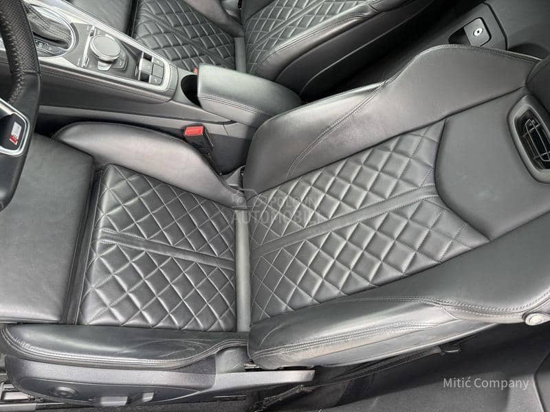 Audi TT Quattro TTS Optik