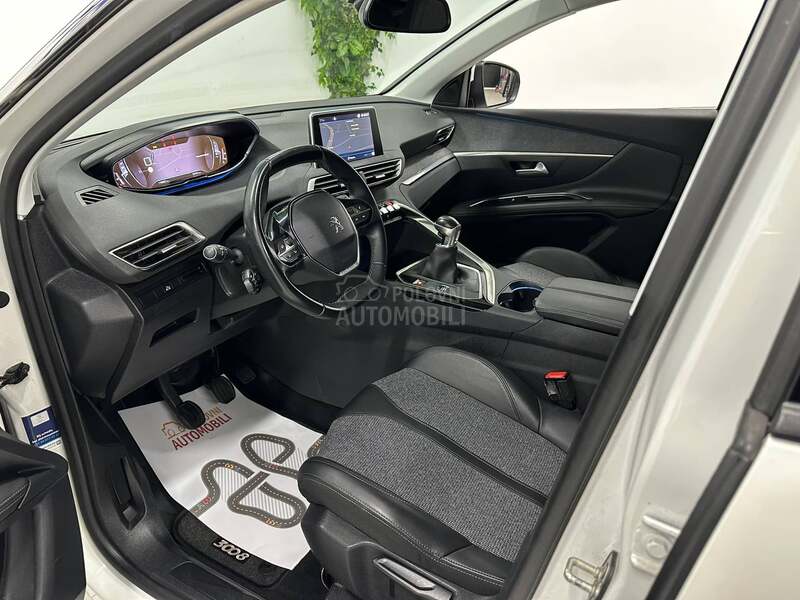 Peugeot 3008 1.2 ALLURE perla