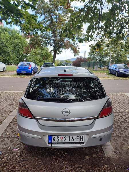 Opel Astra H 