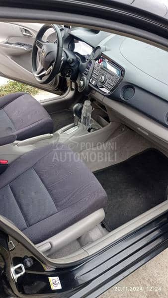 Honda Insight 