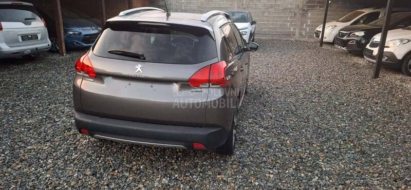 Peugeot 2008 1.2