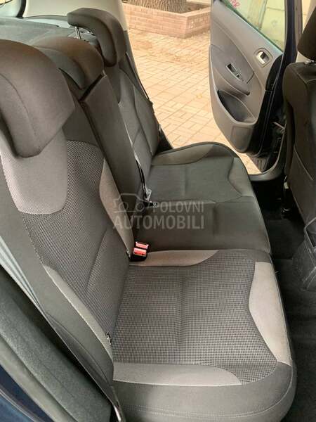 Peugeot 308 1.6 e-hdi N.O.V