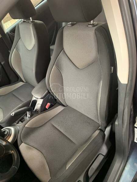 Peugeot 308 1.6 e-hdi N.O.V