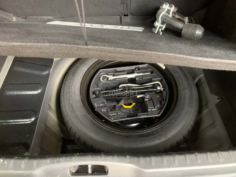 Peugeot 308 1.6 e-hdi N.O.V
