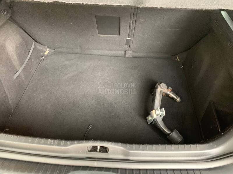 Peugeot 308 1.6 e-hdi N.O.V