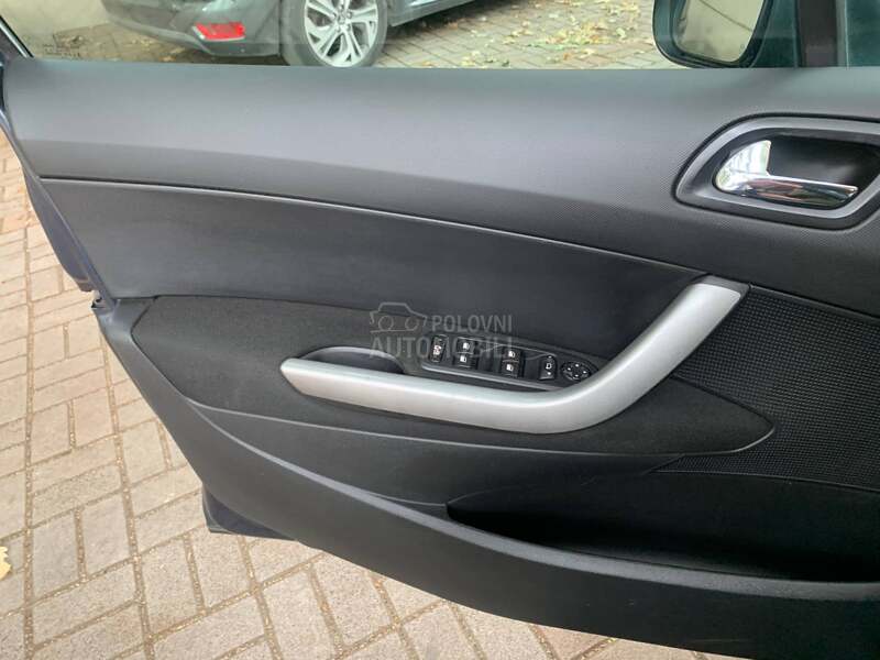 Peugeot 308 1.6 e-hdi N.O.V