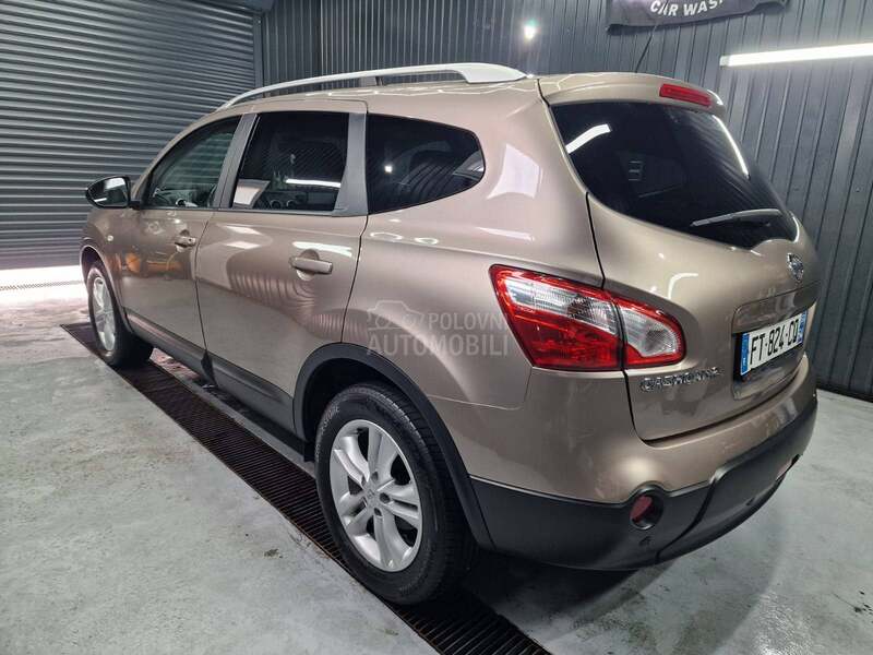 Nissan Qashqai + 2 CH