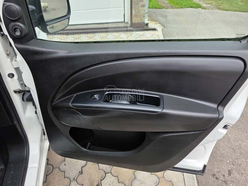Opel Combo 1.3 MJT