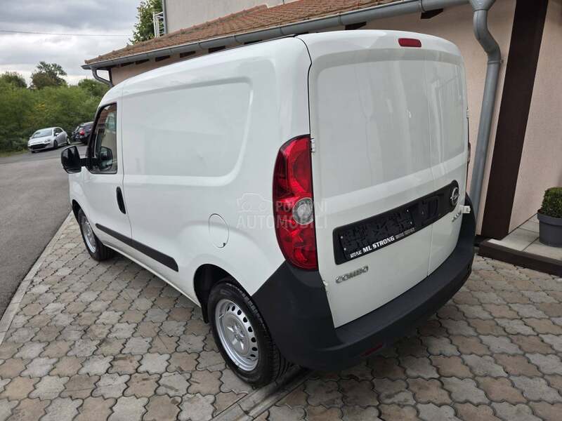 Opel Combo 1.3 MJT