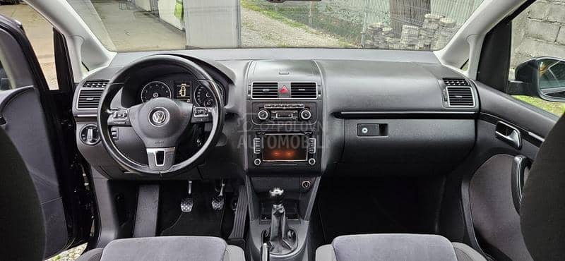Volkswagen Touran 1,4 TSI HIGHLINE Volkswagen Touran 1,4 TSI HIGHLINE