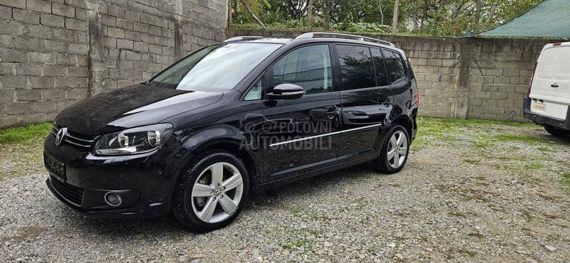 Volkswagen Touran 1,4 TSI HIGHLINE Volkswagen Touran 1,4 TSI HIGHLINE