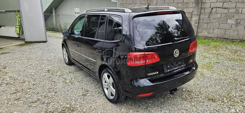 Volkswagen Touran 1,4 TSI HIGHLINE Volkswagen Touran 1,4 TSI HIGHLINE