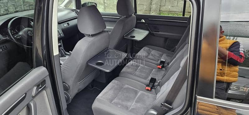 Volkswagen Touran 1,4 TSI HIGHLINE Volkswagen Touran 1,4 TSI HIGHLINE