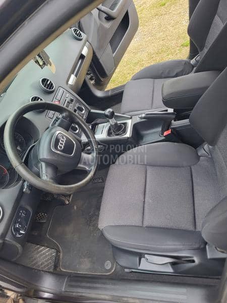 Audi A3 1.9Tdi dva seta guma