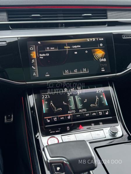 Audi S8 