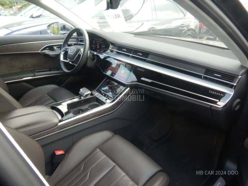 Audi S8 