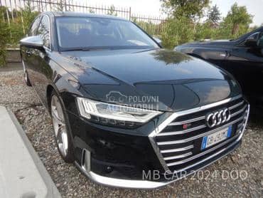 Audi S8 