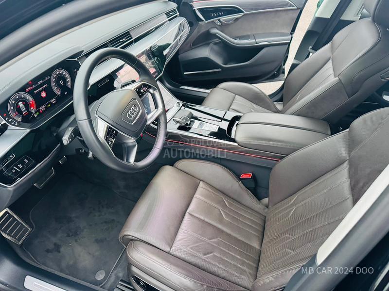 Audi S8 