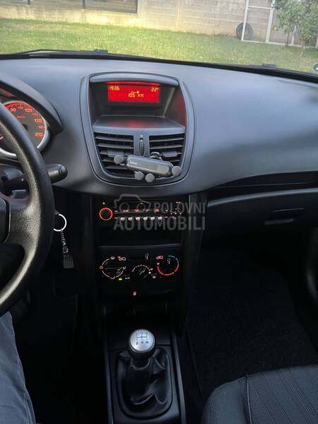 Peugeot 207 1.4 xenon