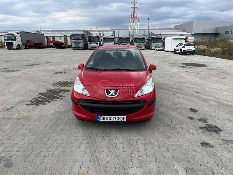 Peugeot 207 1.4 xenon