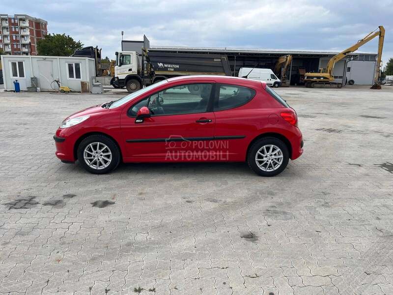 Peugeot 207 1.4 xenon
