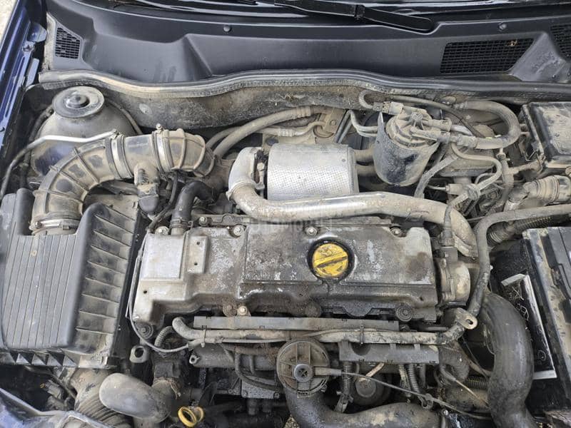 Opel Astra G 2.0