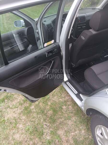 Volkswagen Golf 4 1.6