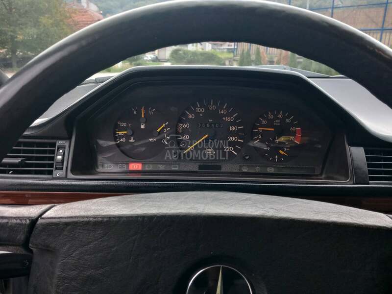 Mercedes Benz E 124 200E