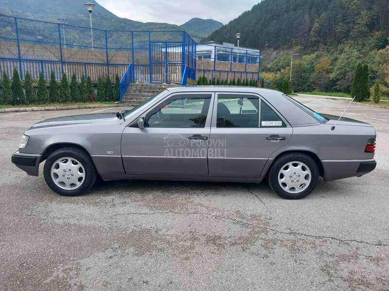 Mercedes Benz E 124 200E