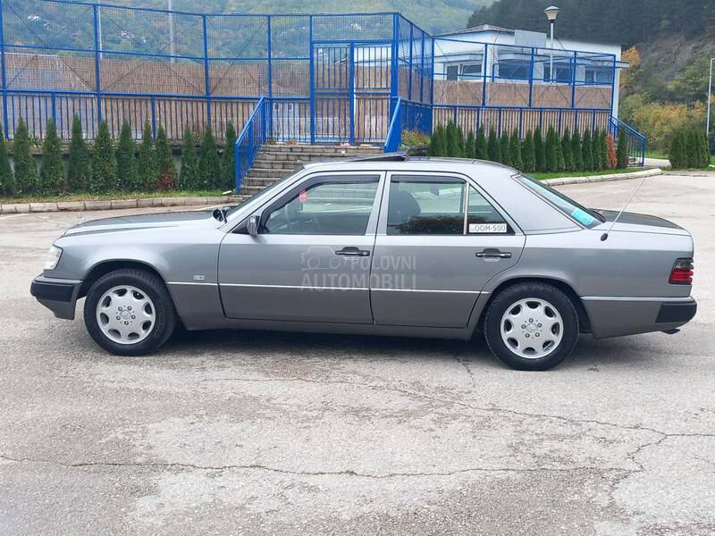 Mercedes Benz E 124 200E