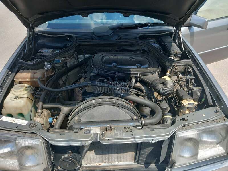 Mercedes Benz E 124 200E