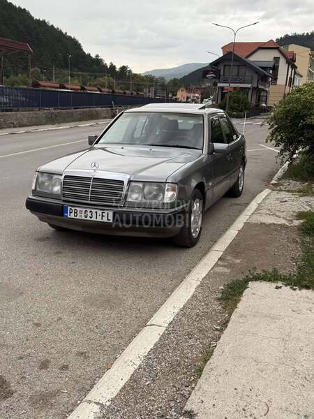 Mercedes Benz E 124 200E