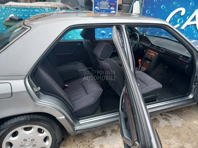 Mercedes Benz E 124 200E