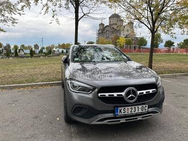 Mercedes Benz GLA 200 