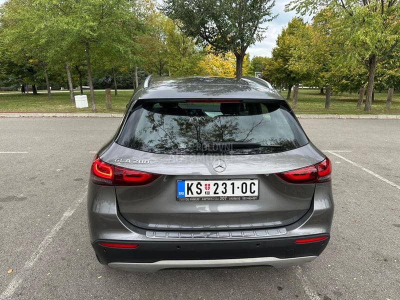 Mercedes Benz GLA 200 