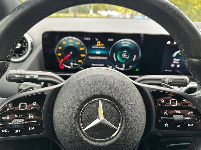 Mercedes Benz GLA 200 