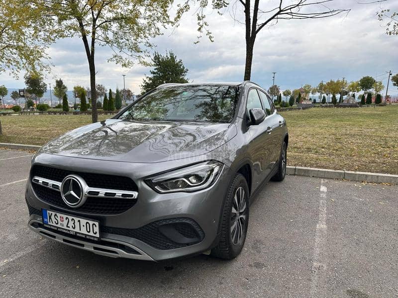 Mercedes Benz GLA 200 