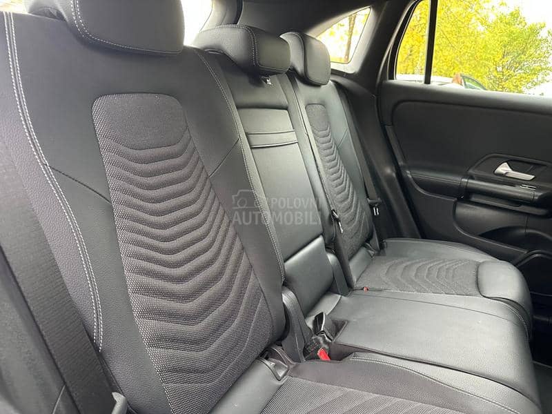 Mercedes Benz GLA 200 