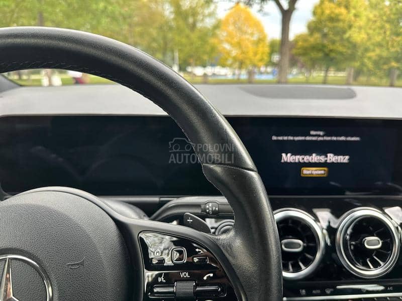 Mercedes Benz GLA 200 