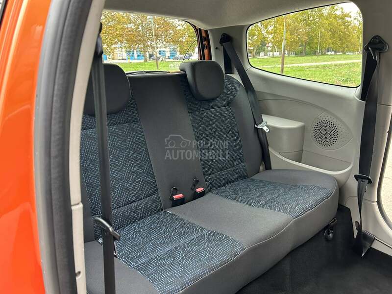 Renault Twingo 1.2 16v B E N Z I N