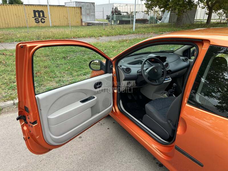 Renault Twingo 1.2 16v B E N Z I N