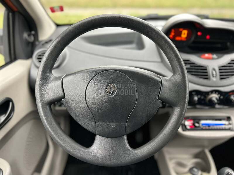 Renault Twingo 1.2 16v B E N Z I N